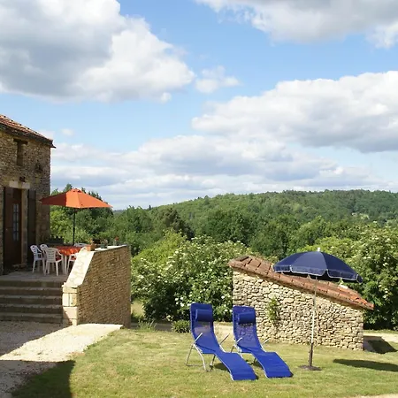 Charming Family Retreat In Loubejac, Cleaning Included *