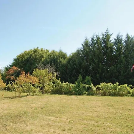 Charming Family Retreat In Loubejac, Cleaning Included *